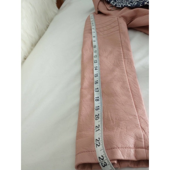 BLANKNYC Women's Pretty In PinkFuax Leather Long Sleeve Crop Moto Jacket Sz XS - Picture 5 of 12